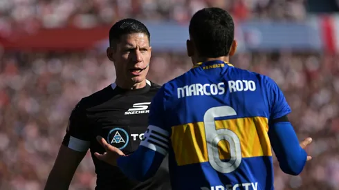 Marcos Rojo durante el Superclásico ante River.