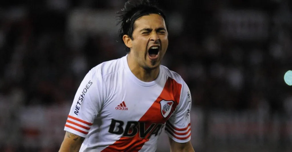 Pisculichi festeja su gol ante Boca por la Sudamericana 2014. (Foto: Prensa River).