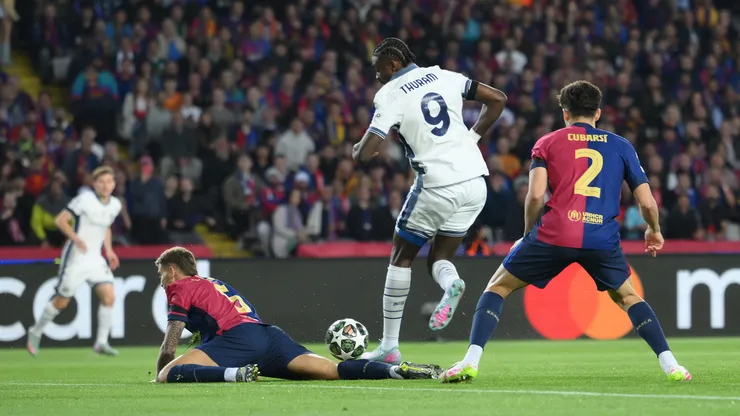 El golazo de taco de Marcus Thuram a los 30 segundos en Inter vs. Barcelona