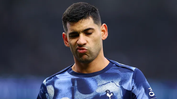 Cuti Romero, defensor de Tottenham.