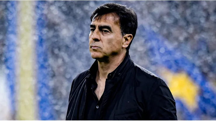 La decisión de Gustavo Quinteros tras enterarse que es el plan B de Riquelme para Boca