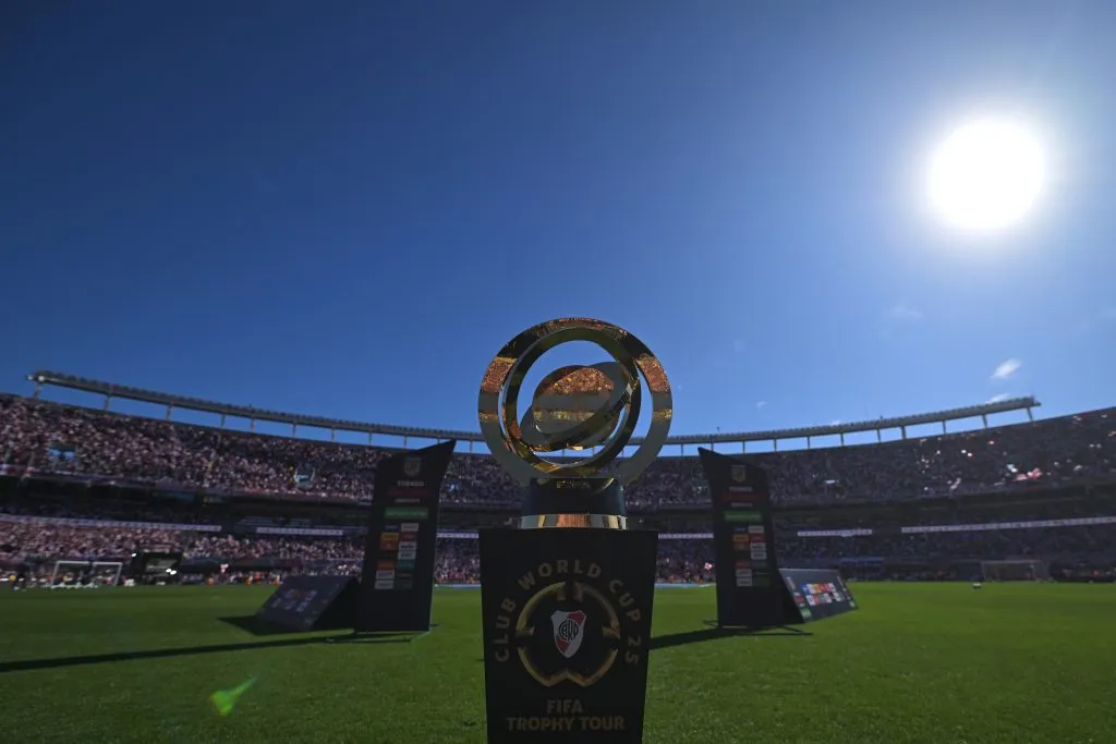 El trofeo del Mundial de Clubes, presente en el Monumental. (Foto: Getty).