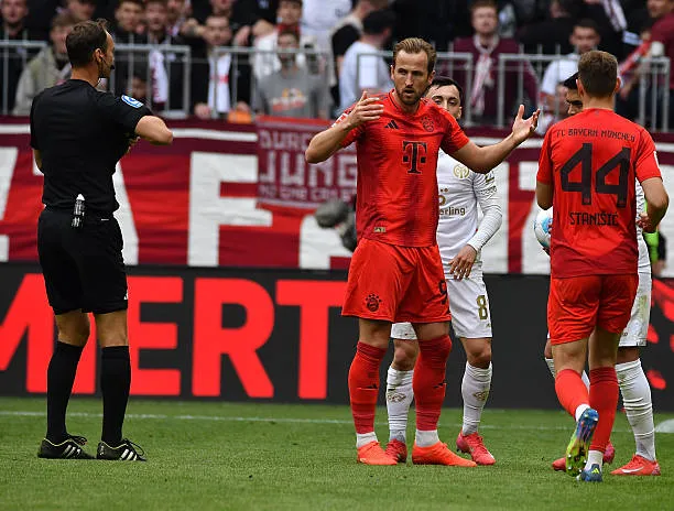 Harry Kane vio su quinta amarilla vs. Mainz y está suspendido para el partido contra Leipzig.