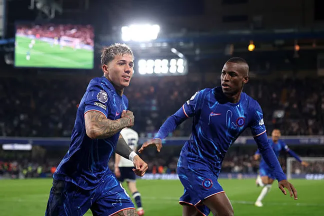 Enzo Fernández, cada vez más importante en Chelsea.