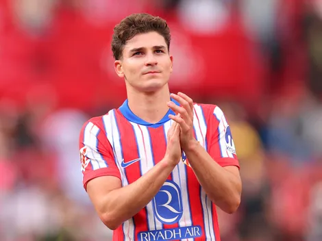 A pesar de que le sacaron la roja, Julián Álvarez fue suspendido en Atlético de Madrid: el inesperado motivo