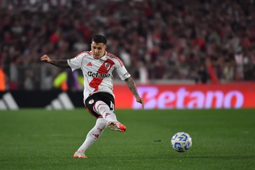 Una intervención de Fabricio Bustos. (Foto: Prensa River)