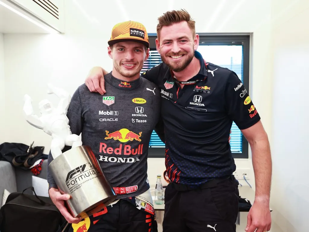 Max Verstappen junto a Bradley Scanes, cuando compartían equipo en Red Bull. (Getty Images)