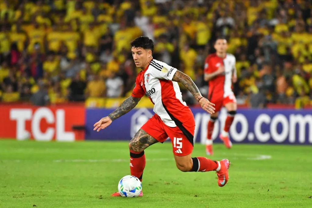 Sebastián Driussi con la pelota. (Foto: Prensa River)