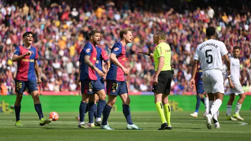 El polémico comentario que filtraron del VAR antes de anularle un gol a Barcelona contra Real Madrid: "Menos mal"