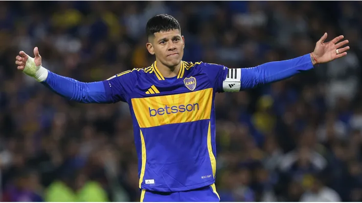 No se vio en TV: Marcos Rojo le prohibió a un jugador de Boca patear un penal ante Lanús
