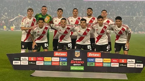 Los once titulares de River ante Barracas Central.