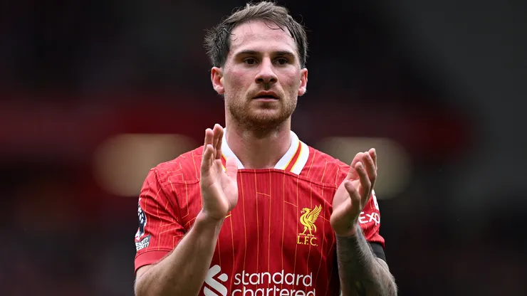 Liverpool va por un nuevo lateral derecho