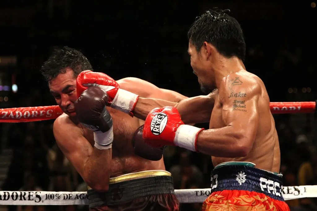 En 2008, Pacquiao retiró a Oscar De La Hoya.