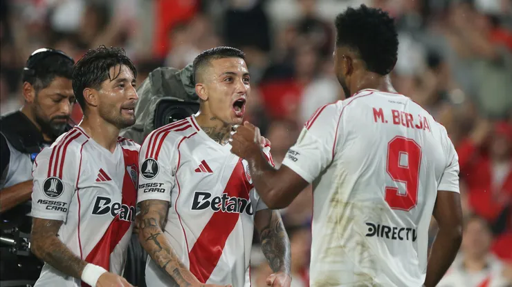Miguel Borja, Kevin Castaño y Milton Casco en la goleada de River a Independiente del Valle por Copa Libertadores.