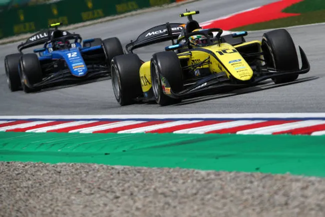 Bortoleto y Colapinto en F2.