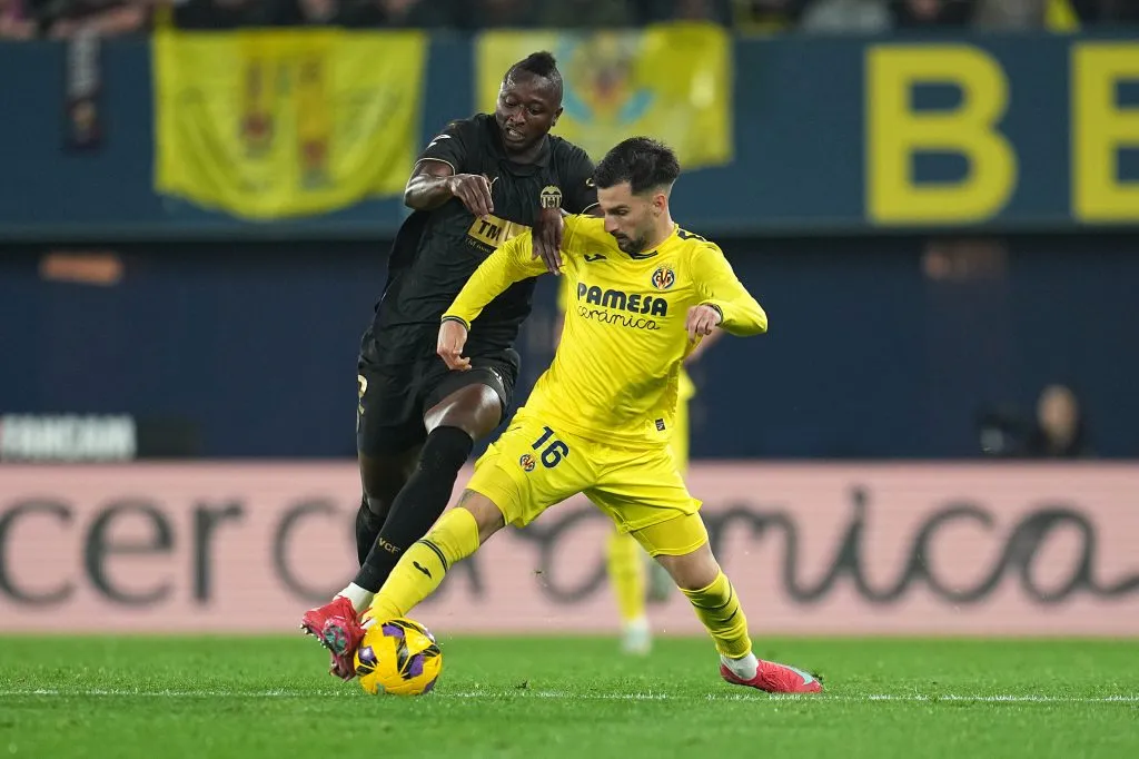 El jugador del Villarreal prioriza al Atlético por sobre un ofrecimiento que tiene en Arabia Saudita.