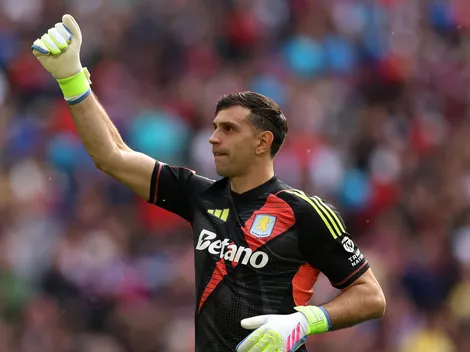 El club de la Premier League que busca a Dibu Martínez para la próxima temporada