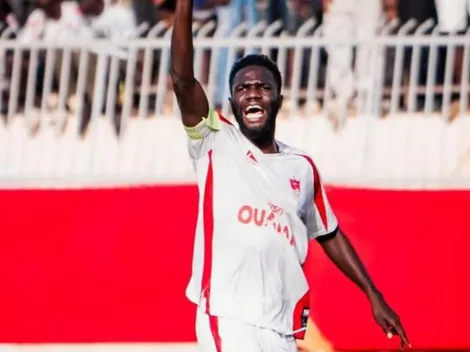 Impactante: un futbolista murió en medio de un partido y el mismo se siguió jugando