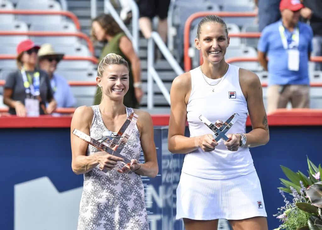 Camila Giorgi y Karolina Pliskova tras la final del WTA 1000 de Montreal. (Foto: Getty).