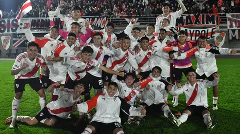 Con cláusulas millonarias, River blindó a Giorgio Costantini y Lisandro Bajú