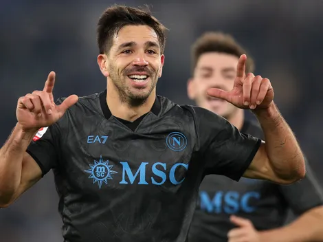 Giovanni Simeone festejó el título de Napoli con una bandera de Boca