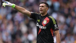 Dibu Martínez, arquero del Aston Villa.