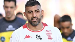 Wanchope Ábila, delantero que se irá de Huracán.