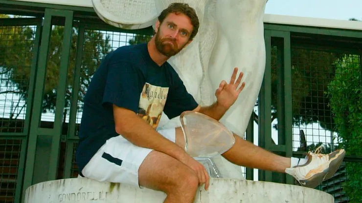 Félix Mantilla con su trofeo tras ganar el Masters 1000 de Roma en 2003