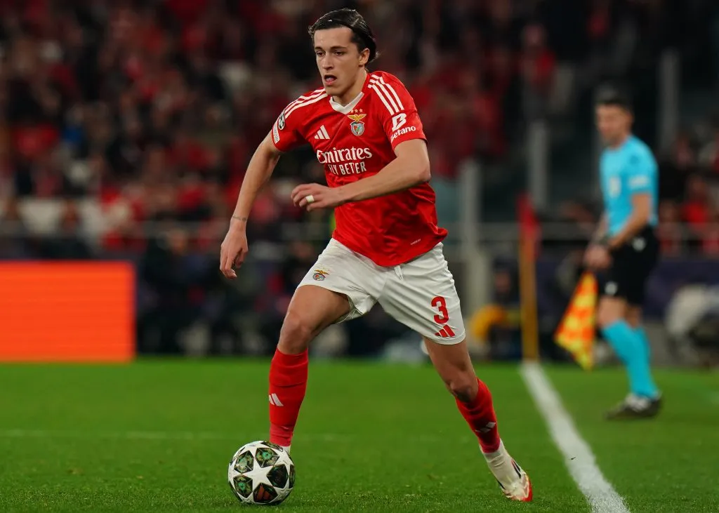 Álvaro Carreras interesa en el Real Madrid.