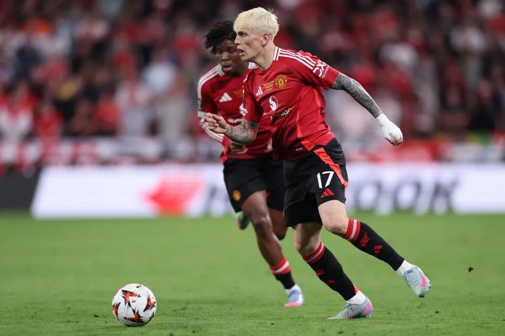 Alejandro Garnacho tiene futuro incierto.