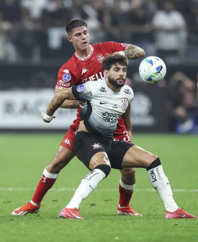 Marco Pellegrino defendiendo la camiseta de Huracán. (Getty Images)