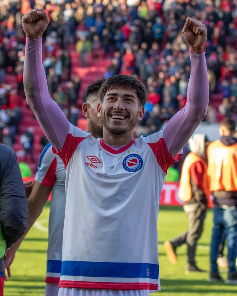 Román Vega, el apuntado por Gallardo para el lateral izquierdo (@AAAJoficial).