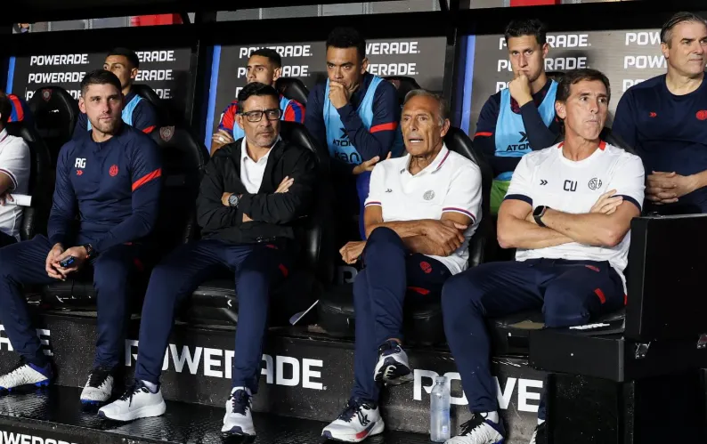Miguel Ángel Russo junto a Claudio Úbeda, Juvenal Rodríguez y Adrián Gerónimo en San Lorenzo. (@geronimo_adrian en Instagram)