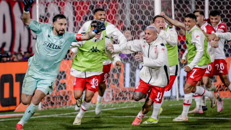 Huracán superó por penales al Rojo y se metió en la final