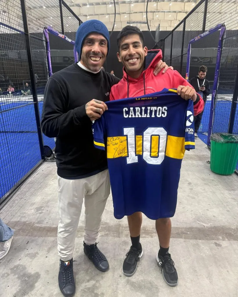 Carlos Tevez junto a Federico Chingotto.