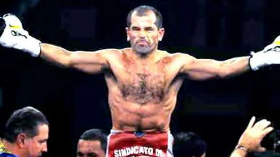 Lazarte, campeón del mundo en minimosca.