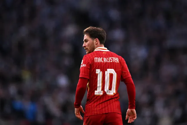 Alexis Mac Allister es el dueño de la camiseta 10 en Liverpool.