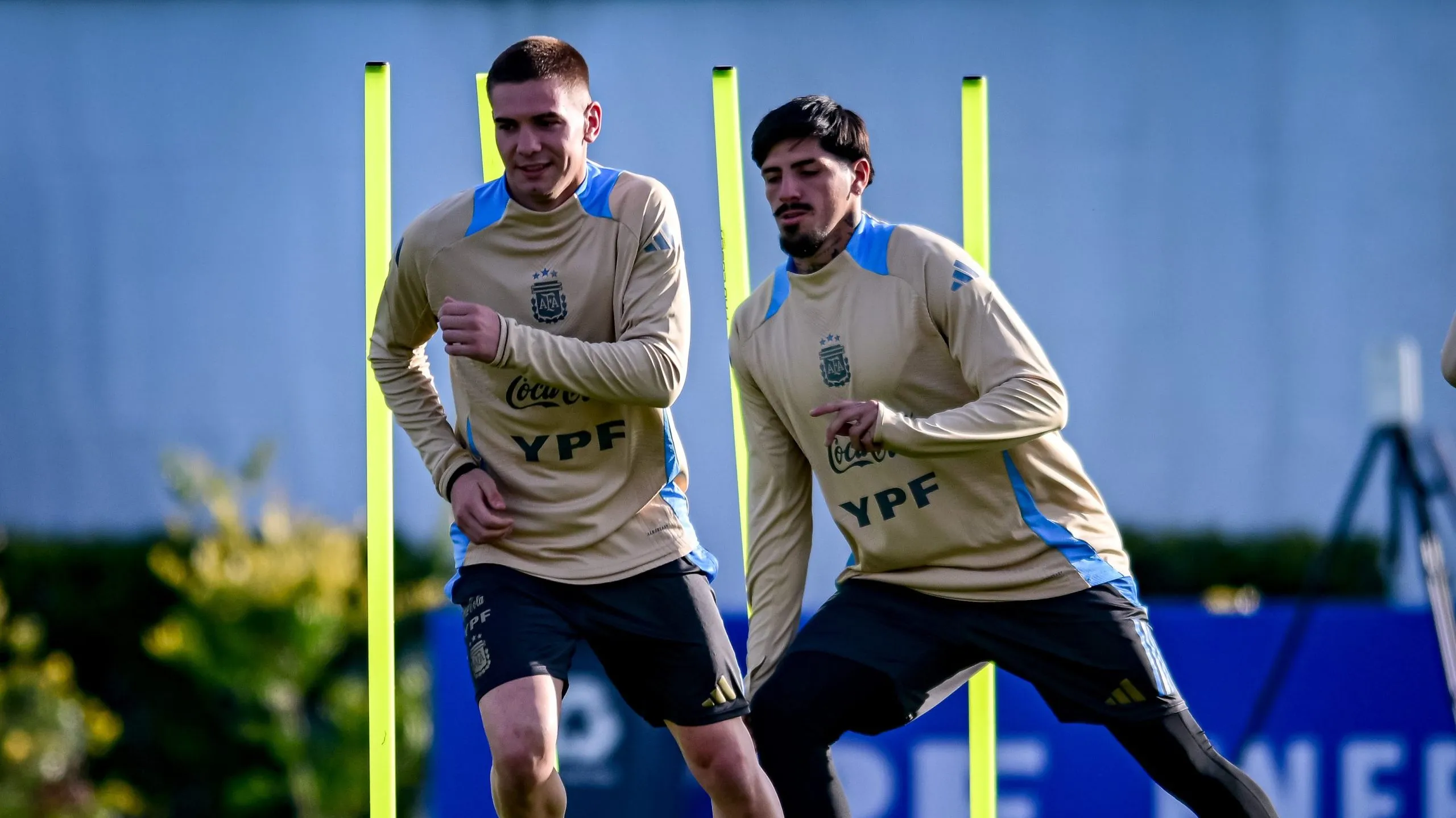 EZEIZA, ARGENTINA – JUNE 3: Franco Mastantuono and Kevin Lomonaco of Argentina run during a training session at Lionel Andres Messi Training Camp on June 3, 2025 in Ezeiza, Argentina. (Photo by Marcelo Endelli/Getty Images)