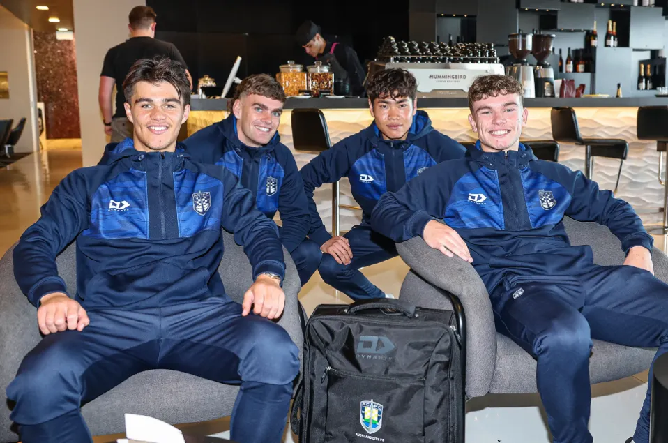 Parte de la delegación del Auckland City en los Estados Unidos. FIFA.