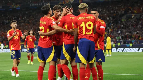 Los jugadores españoles celebran ante Francia.