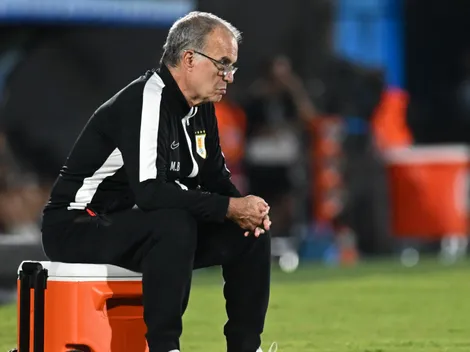 Uruguay volvió a perder y los hinchas se cansaron de Bielsa: "Ve los partidos al revés"