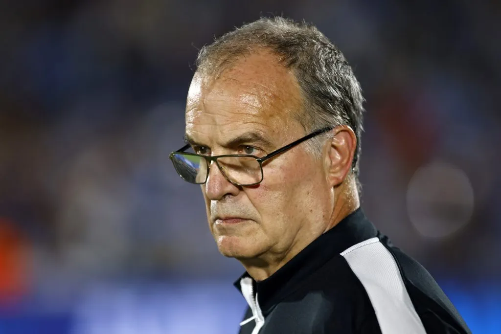 Bielsa atraviesa un delicado presente con la Selección de Uruguay (Getty Images).