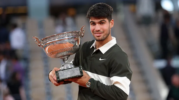 Carlos Alcaraz se consagró campeón de Roland Garros 2025 tras vencer a Jannik Sinner en la final. (Getty Images)