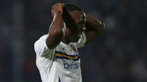 Alarma en Boca: Advíncula pidió el cambio en Perú, terminó con molestias y es duda para el Mundial de Clubes