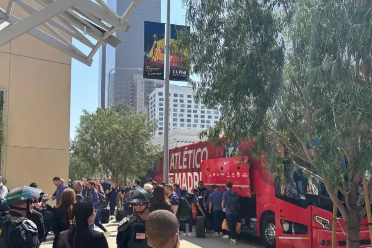 La llegada del Atlético de Madrid a Los Angeles.