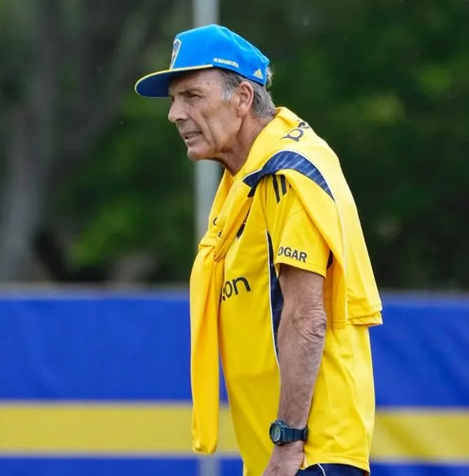 Personal de la Universidad le informó a Russo que debía suspender el entrenamiento.