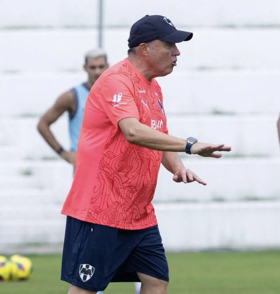 Torrent, antiguo mano derecha de Pep Guardiola, fue elegido como sucesor de Demichelis (@dlpltv).