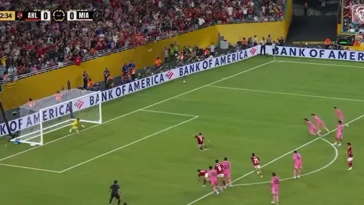 El penal que Ustari le atajó a Trézéguet en Inter Miami vs. Al Ahly