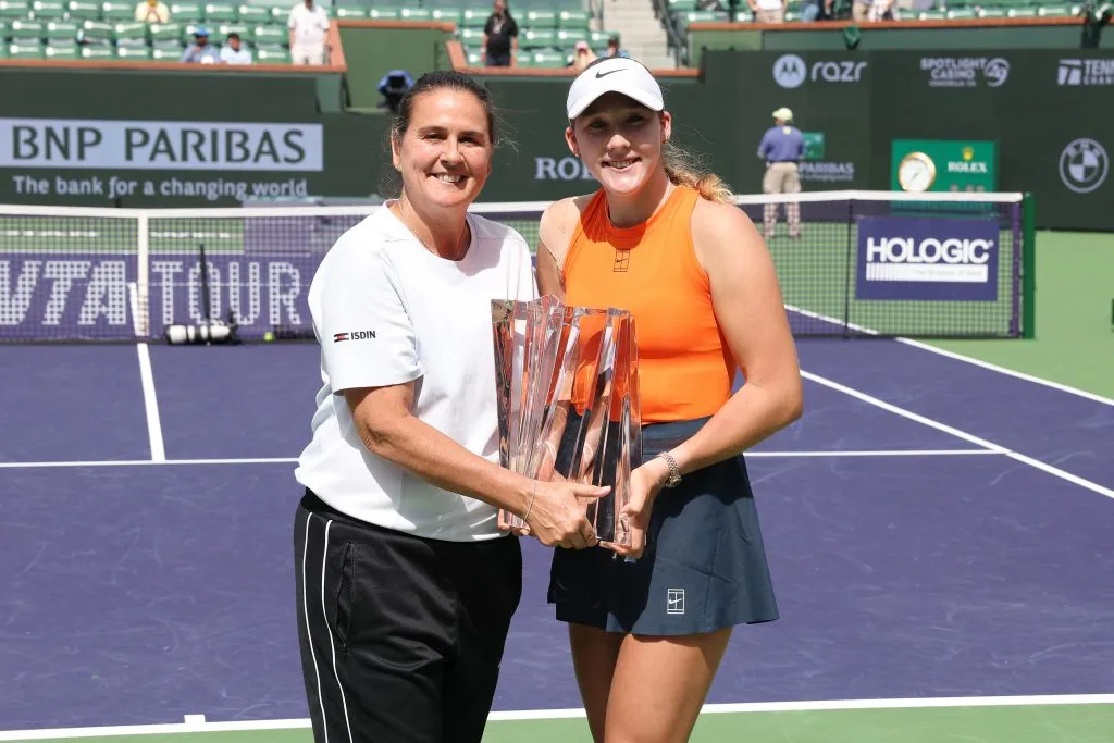 Conchita y Mirra Andreeva tras ganar el WTA 1000 de Indian Wells en 2025. (Foto: Getty).