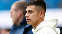 Claudio Echeverri debió cantar "Despacito" de Luis Fonsi en la concentración del Manchester City.